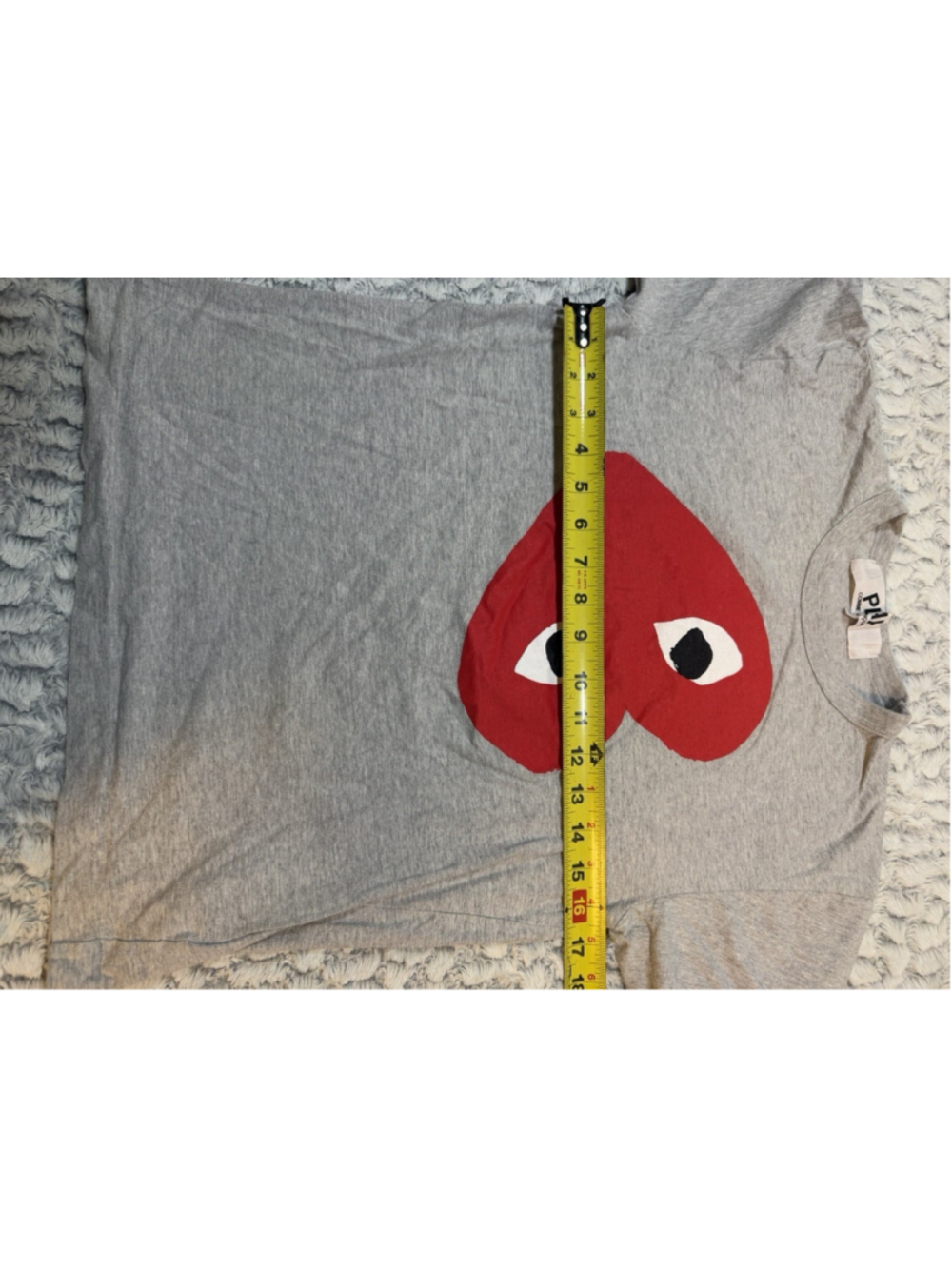 COMME des GARÇONS PLAY Men's Gray Heart Logo Graphic Crew Neck T-Shirt S - Picture 4 of 7